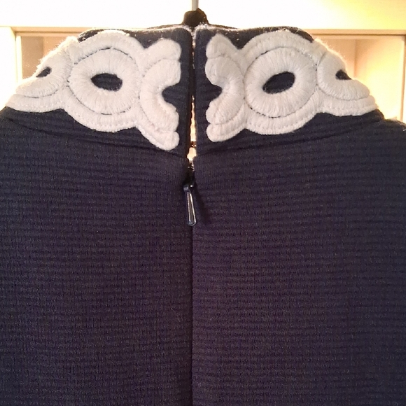 Lilly Pulitzer Navy Blue Sheath Mini Dress with Mock Neck. XS. - Picture 5 of 9